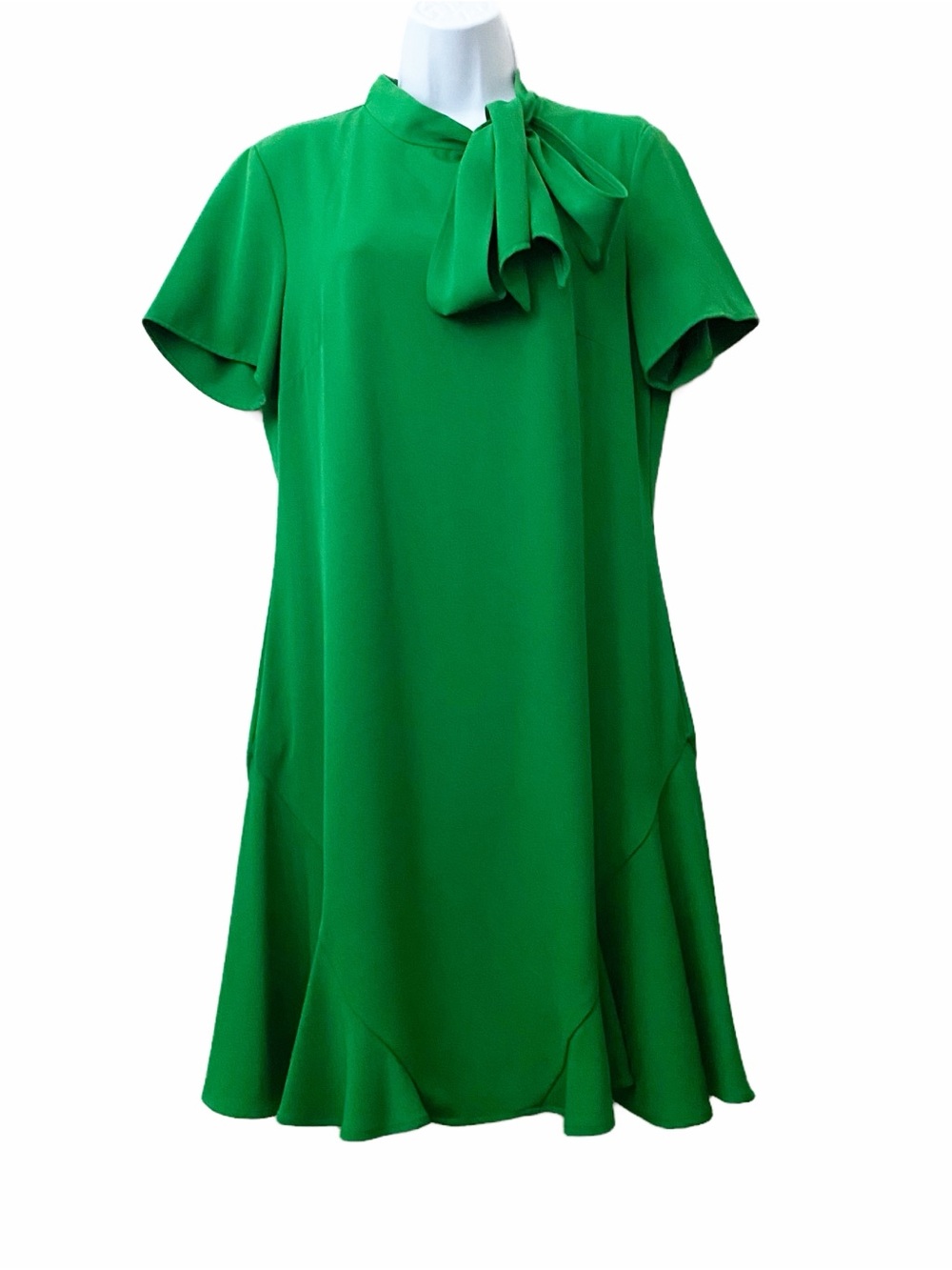 Cece Bow Tie Flared Hem Shift Dress in Lush Green Office Party Event Ruffle Bow